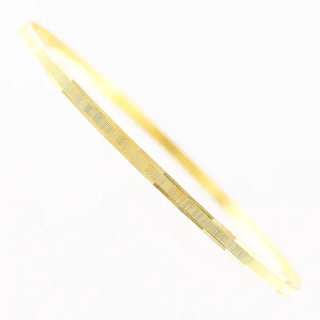 Armring mönster Ø67mm bredd 3mm skev 18K.  Vikt: 6 g