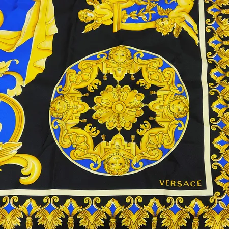 Scarf Versace Blue Gold, modell IFO9001, mått 90x90cm, inga tillbehör.