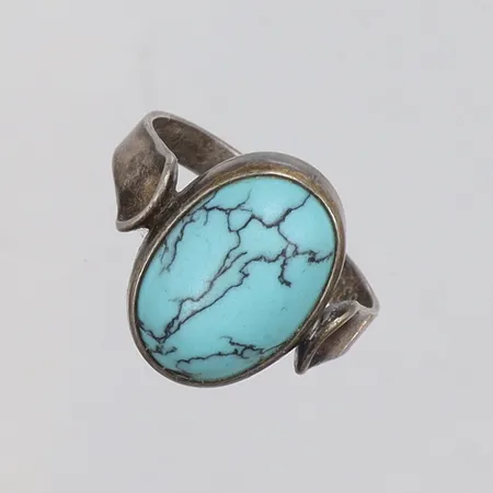 Ring med turkos sten stl:15¾ bredd 2-15mm MEMA silver 835/1000 Vikt: 2,5 g