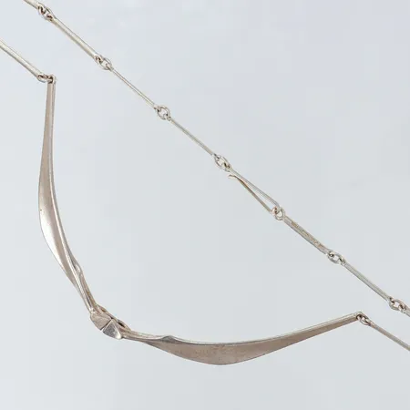 Collier Lapponia längd ca 39,5cm, bredd 3-7mm, Finland 1983, 925/1000 silver Vikt: 13,4 g