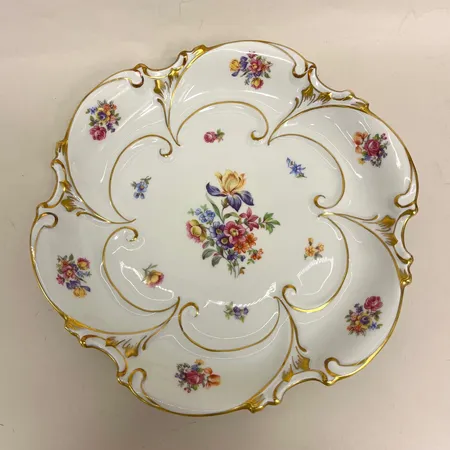 Fat JLMENAU Germany Ø ca 30cm höjd 4cm, färgbortfall på guldfärg Skickas med postpaket.