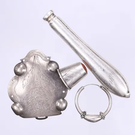 Diverse defekt silver 820/1000 Bruttovikt: 39,7g Vikt: 39,6 g