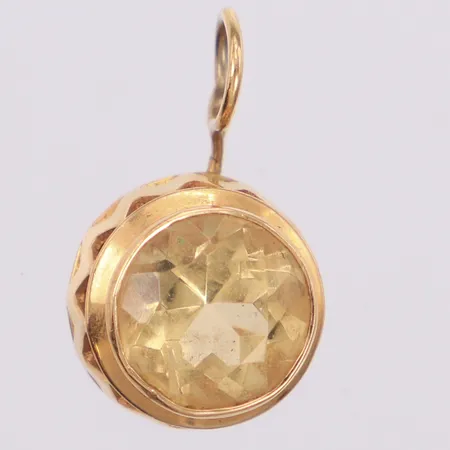 Hänge med gul sten längd 21,4mm, bredd 12,9mm, del av påhänge saknas, ostämplad, 14K  Vikt: 2,4 g