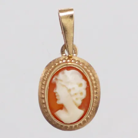 Hänge snäckskalskamé Guldfynd längd 16mm bredd 8,6mm 18K Vikt: 0,6 g