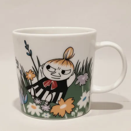 Muminmugg Lilla My på ängen, Moomin Arabia, höjd 8cm, Ø8cm.  Skickas med paket.