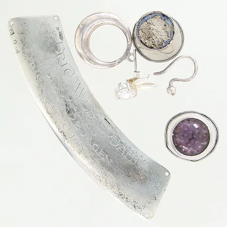 Silverföremål/smycken, sten, udda, buckliga, skadade, gravyrer, silver 830-925/1000 Vikt: 14 g