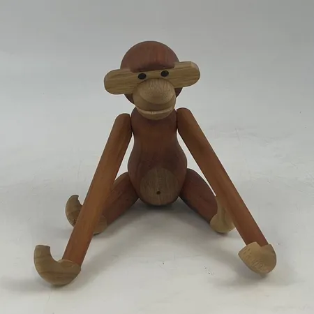 KAY BOJESEN. Apa av teak och limba trä. Formgiven 1951,höjd ca 19 cm.