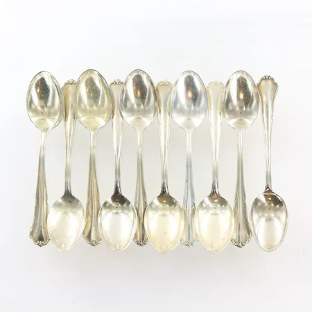 10 kaffeskedar 11cm, 5 stämplade med svensk importstämpel, 5 stämplade med Hallbergs Guldsmeds AB Stockholm (1 sterling), silver Vikt: 146,7 g