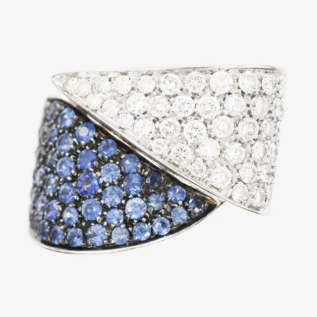 Ring safirer totalt ca 3,0ctv diamanter totalt ca 2,20ctv ca W/VS-SI, stl:17 vitguld 18K Vikt: 17 g