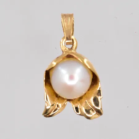 Hänge med pärla längd 20mm inklusive ögla, bredd 11mm 14K Vikt: 1,5 g