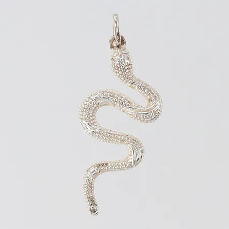 Hänge orm ca 29x12mm inkl ögla, 925/1000 silver Vikt: 1 g