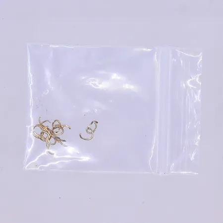 Diverse guld, 18K. Vikt: 0,1 g