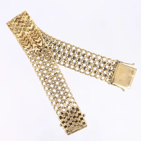 Armband svenska stämplar 1983 längd 18cm bredd 15mm smutsigt 18K Vikt: 35,1 g