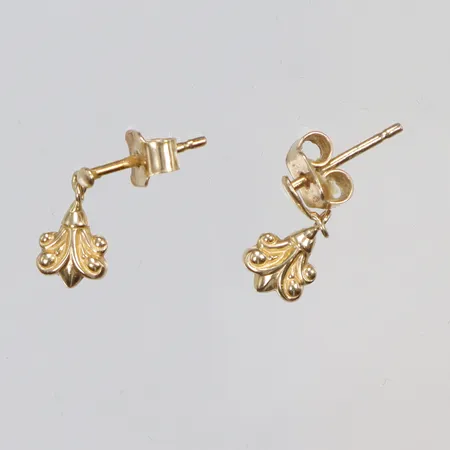 Ett par Örhängen 5x12mm 18K Vikt: 0,8 g