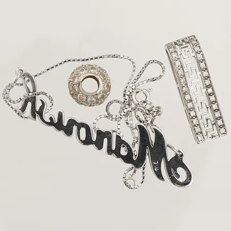 Diverse guld, stenar, skadat, behov av omrodiering, 18K  Vikt: 15,3 g