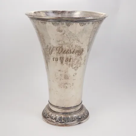 Pokal höjd 23cm Ø17cm gravyr, bucklig/skadad, GAB år 1938, 1000/830, Vikt: 454,7 g