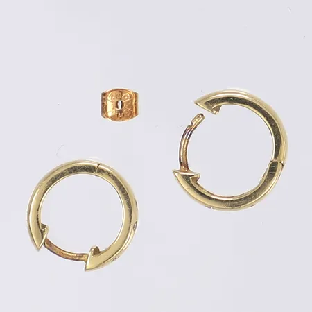 Diverse guld örhängen (varav ett med defekt lås) och snurrebuss vita stenar 18K Vikt: 2,9 g