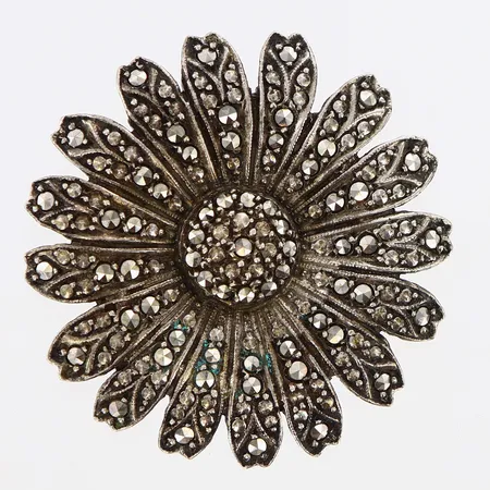 Brosch med markasiter Ø38mm, svensk importstämpel, silver 830/1000 Vikt: 16,4 g