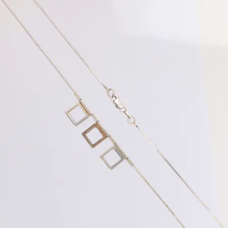 Collier Guldfynd längd 44,5cm, bredd 0,9-12mm, ojämnheter i länk, silver 925/1000 Vikt: 7,3 g