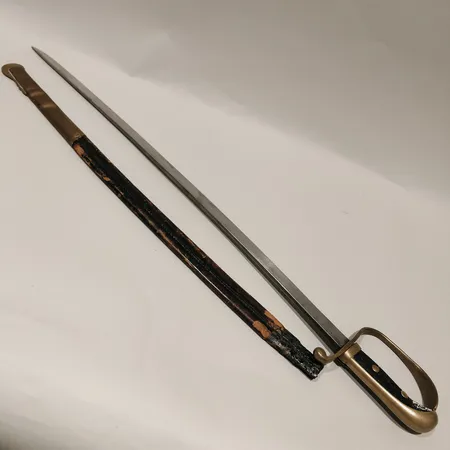 Polissabel, tidigt 1900-tal, totallängd inklusive balja ca 80cm, märkt G.E Svalling & Co, Mölntorp, kraftigt slitage.  Skickas med postpaket.