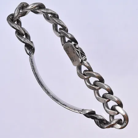 Armband Pansar med bricka Leif längd 22 cm, bredd 13 mm silver 830/1000. Vikt: 68,1 g