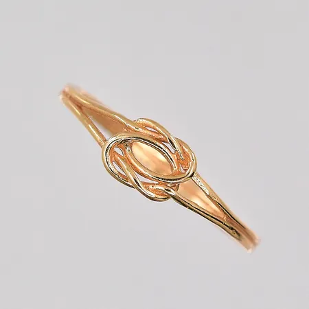 Ring stl:16¾ 18K Vikt: 0,8 g