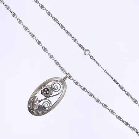 Halscollier med blommor längd 70cm bredd 4mm-55mm silver 835/1000 Vikt: 19,4 g