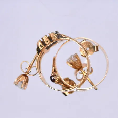 Diverse guld, 18K. Vikt: 5,6 g