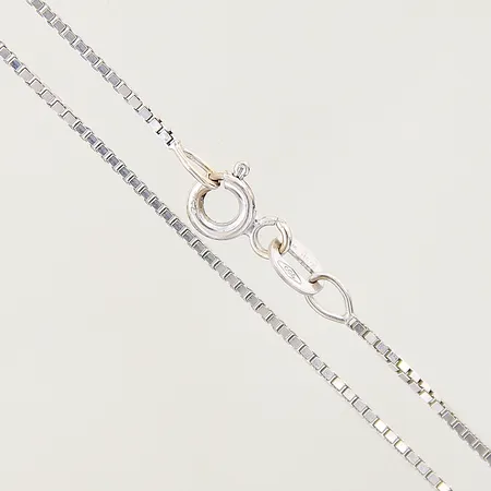 Kedja Venezia, längd 45cm, bredd 0,4mm, vitguld, 18K  Vikt: 3,4 g