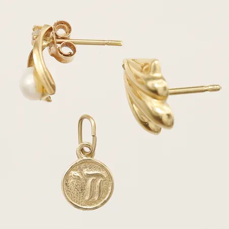 Diverseguld udda defekt, 18K  Vikt: 1,3 g