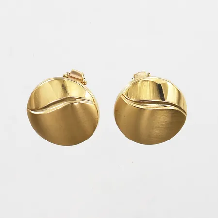 Örhängen Ø16mm delvis matterade, clips. 18K Vikt: 4,3 g