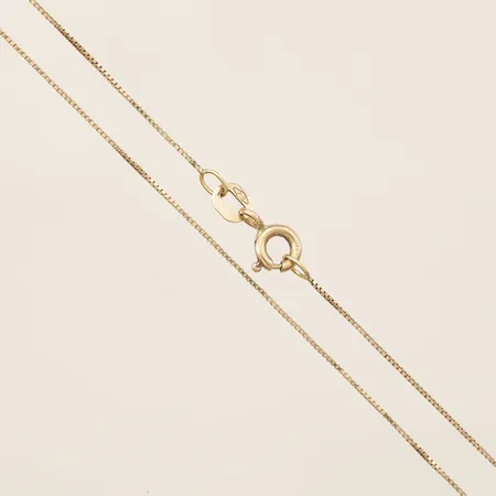 Kedja Venezia längd 38cm bredd 0,5mm, skev, 18K Vikt: 1,1 g