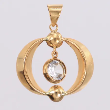 Hänge med vit sten längd 29,5mm, bredd 23mm, 18K Vikt: 1,8 g