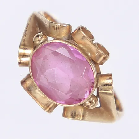  Ring med rosa sten stl: 18¾ bredd 2-12mm 14K  Vikt: 3,3 g