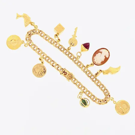 Armband Bismarck med berlocker ca 18cm, armbandets bredd ca 5mm, 18K Vikt: 18,5 g