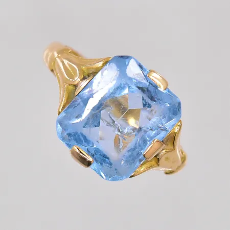 Ring stl:17¾ defekt sten 18K Vikt: 5,6 g