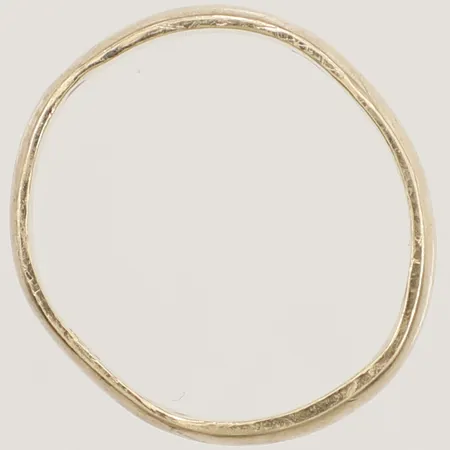 Ring slät, bucklig, 14K Vikt: 3,2 g