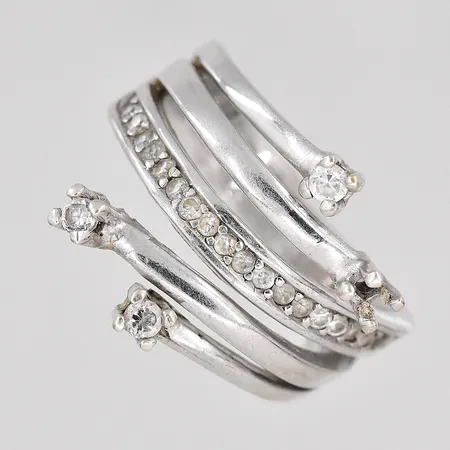 Ring vita stenar stl:17½ en sten saknas silver 925/1000 Vikt: 5,9 g