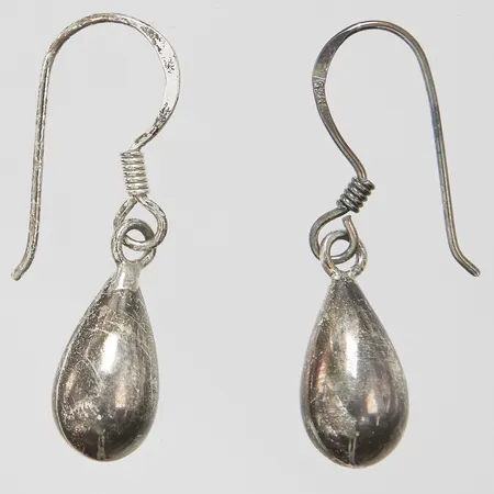 Örhängen längd 29mm, bredd 6mm, silver 925/1000 Vikt: 1,3 g