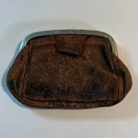 Portmonnä längd 15 cm, höjd 10cm, skinn, bruksslitage.