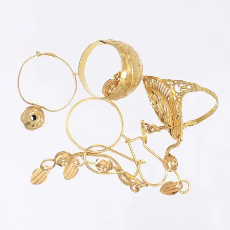 Diverse guld defekt 21K Vikt: 20,6 g