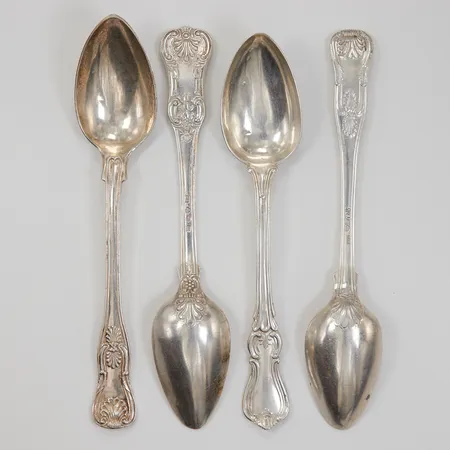 4 Teskedar olika modeller 15cm Silver 830/1000 Vikt: 97,5 g