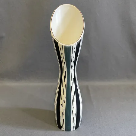 Vas Stig Lindberg Gustavsberg Jubileum vas KFS 100 år höjd 29cm. 