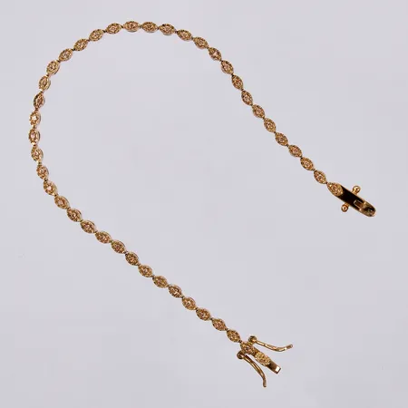 Armband Carolina Gynning med stenar, längd ca 17,5cm, bredd ca 2mm, förgyllt 925/1000 silver Vikt: 6,3 g