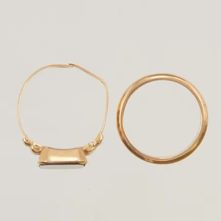 2 Ringar defekt/gravyr 18K 6,4g.
