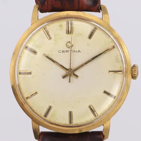 Herrur Certina 18K manuell, 34mm, plexiglas, boettnr 851 3364 68, nit- och redlighetsgravyr, skador i urtavla, skadat läderband, inga tillbehör 