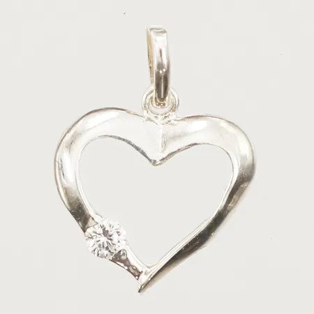 Hänge hjärta med vit sten längd 20mm, bredd 15mm, ostämplat, silver Vikt: 0,8 g