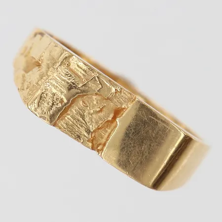 Klackring stl:21¼ bredd 2-7,5mm Guld Carlsen I Sundsvall 1996, 18K  Vikt: 6,4 g