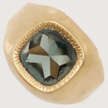 Klackring med syntetisk grön spinell stl:20, bredd 15,3mm, Brofod Aktiebolaget Falköping 1971, 18K Vikt: 4,3 g