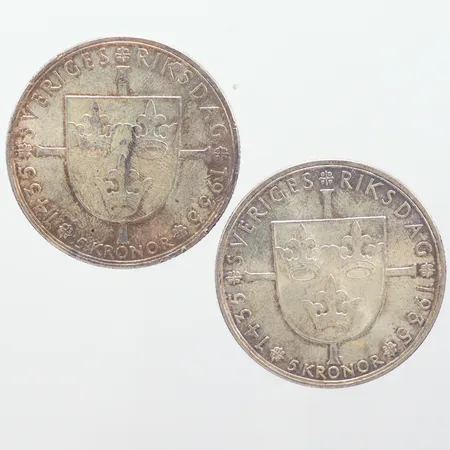 2 Silvermynt 5kr 500 års jubileum av Sveriges riksdag 900/1000, 25gr/st Vikt: 50 g